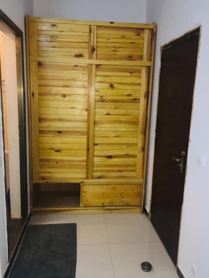 Saly - Villa Kage 6 Chambres -Clim-Wifi-Eau Chaude-Billard-Babyfoot-Ping Pong-Canal - Electricite Non Comprise ภายนอก รูปภาพ