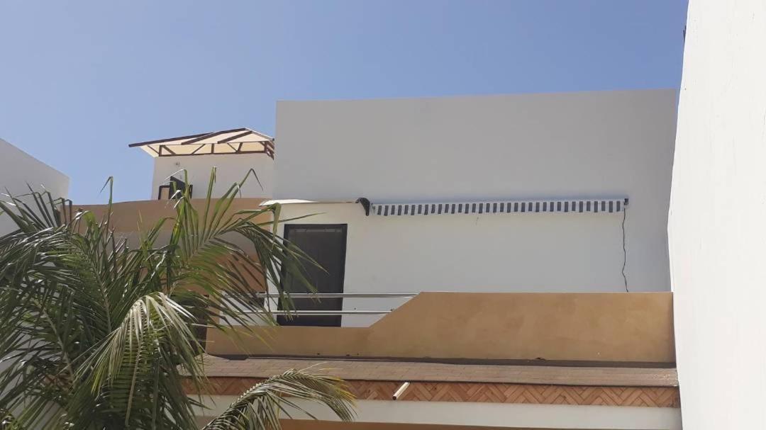 Saly - Villa Kage 6 Chambres -Clim-Wifi-Eau Chaude-Billard-Babyfoot-Ping Pong-Canal - Electricite Non Comprise ภายนอก รูปภาพ