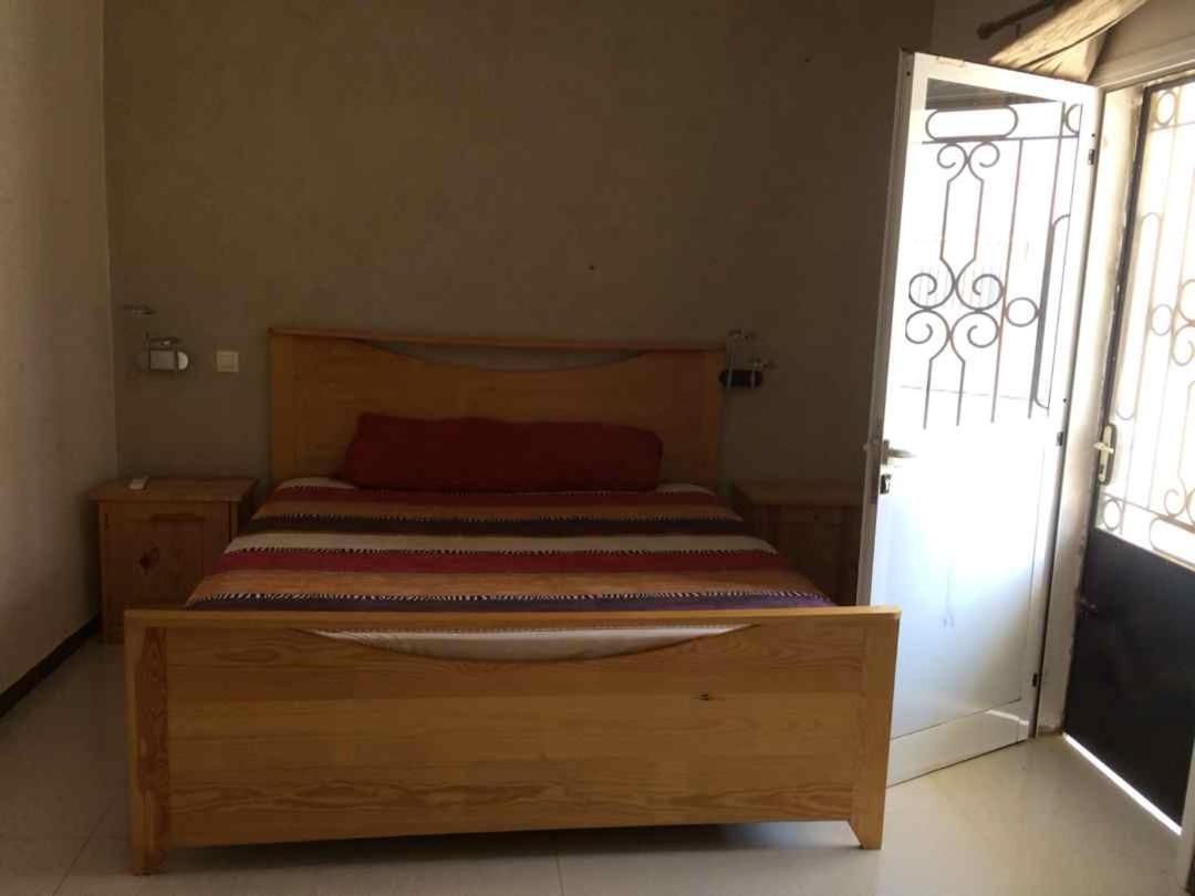 Saly - Villa Kage 6 Chambres -Clim-Wifi-Eau Chaude-Billard-Babyfoot-Ping Pong-Canal - Electricite Non Comprise ภายนอก รูปภาพ
